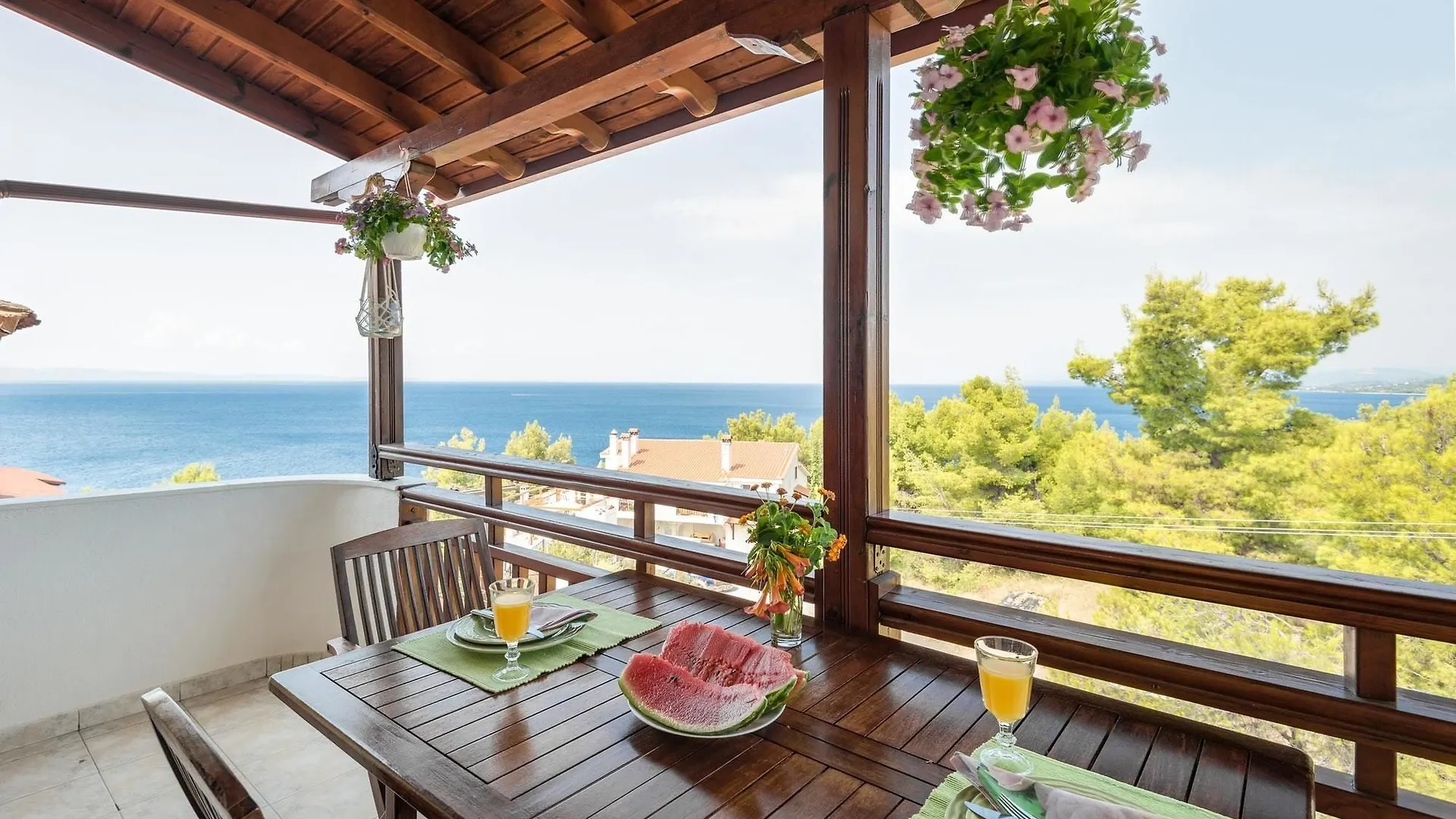 Family-Friendly, 2-Bedroom Apartment In Neos Marmaras With Balcony And Sithonia